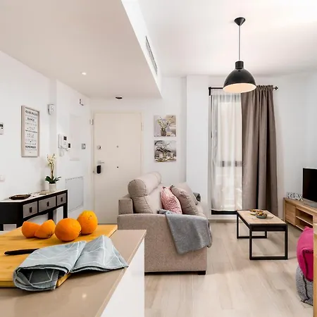 Apartment Deluxe Con Piscina, Terraza & Parking *