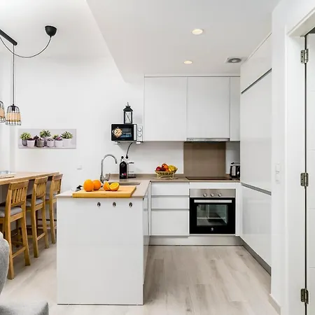 Apartamento Deluxe Con Piscina, Terraza & Parking