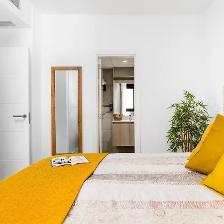 Apartamento Deluxe Con Piscina, Terraza & Parking