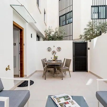 Apartment Deluxe Con Piscina, Terraza & Parking