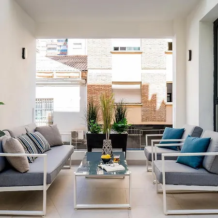 Apartment Deluxe Con Piscina, Terraza & Parking *